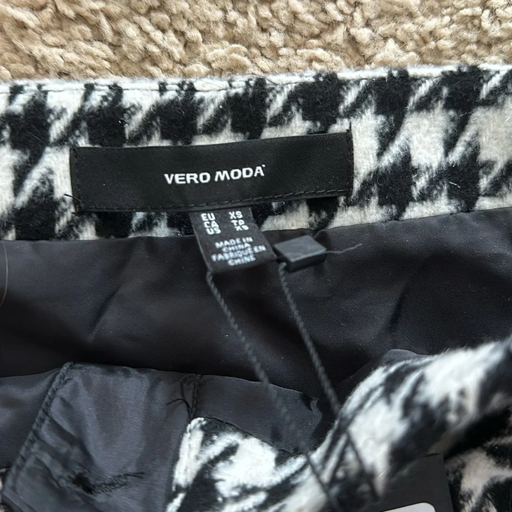 Vero Moda Houndstooth Skirt - XS